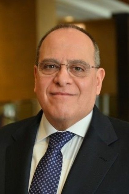 Подборка фильмов с Anwar Sadiq Al-Sabah online на Emblix