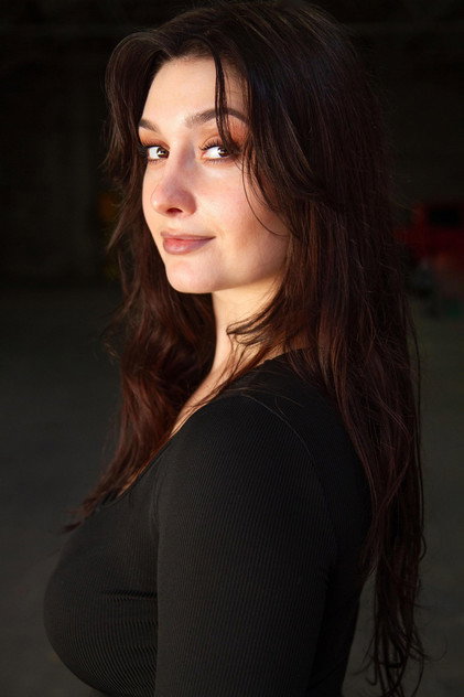 Подборка фильмов с Anja Avsharian online на Emblix