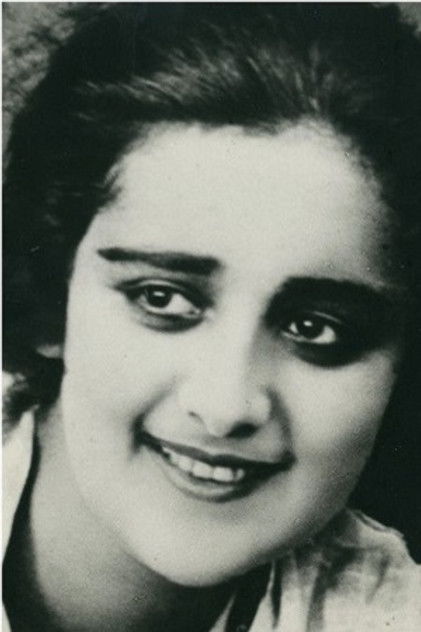 Подборка фильмов с Нато Вачнадзе online на Emblix