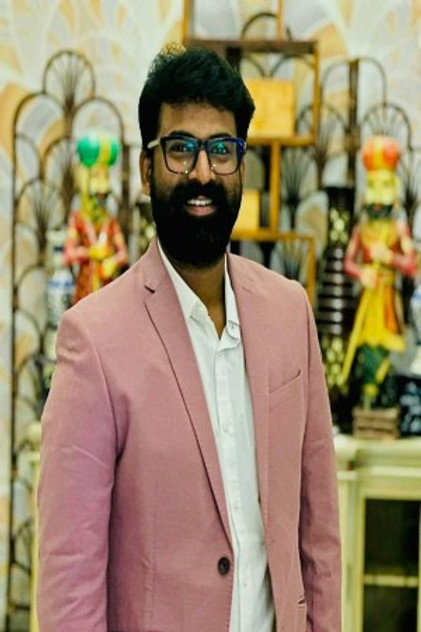Подборка фильмов с Nagavelli Vidya Sagar online на Emblix