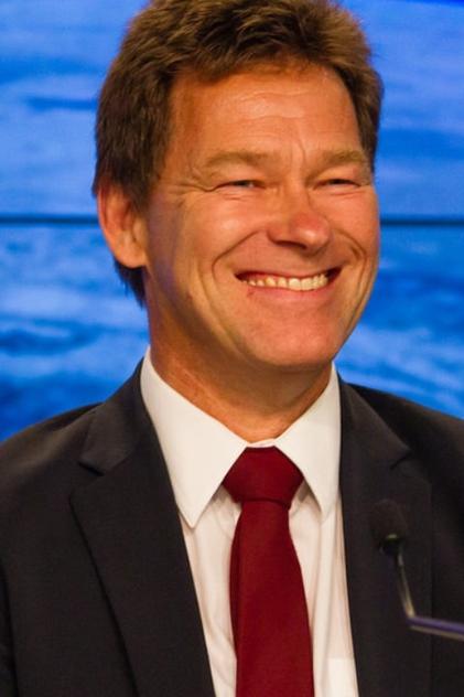 Подборка фильмов с Hans-Jörg Koenigsmann online на Emblix