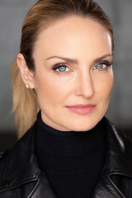 Подборка фильмов с Carly Thomas Smith online на Emblix