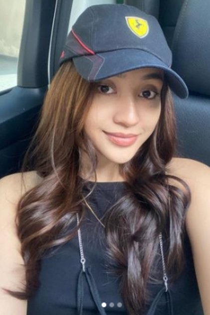 Подборка фильмов с Nesa Idrus online на Emblix