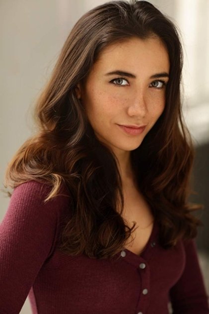 Подборка фильмов с Stephanie Salgado online на Emblix