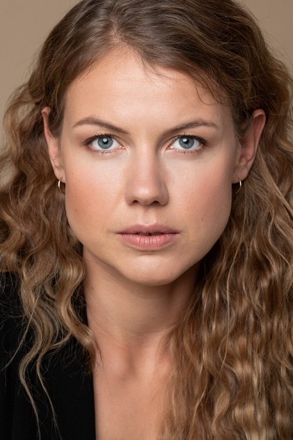 Подборка фильмов с Laura Niils online на Emblix