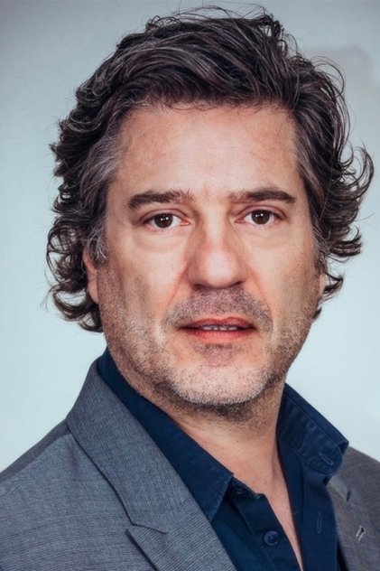 Подборка фильмов с Éric Théobald online на Emblix
