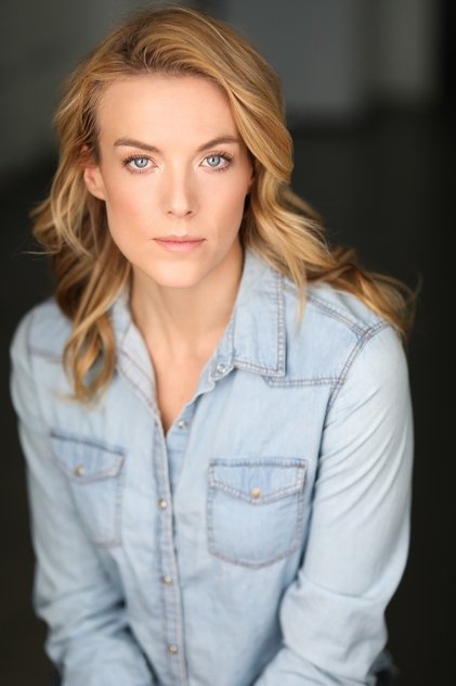 Подборка фильмов с Рианнон Робертс online на Emblix