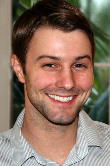 Подборка фильмов с Джерад Андерсон online на Emblix