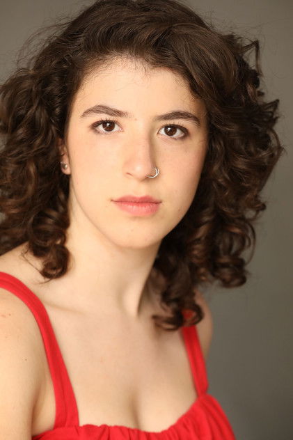 Подборка фильмов с Nesli Meir online на Emblix