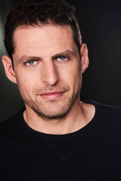 Подборка фильмов с Sam Kryszek online на Emblix