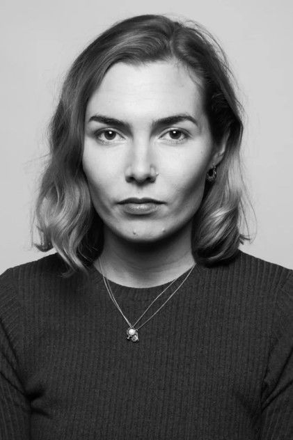 Подборка фильмов с Шарлет Дюбок online на Emblix