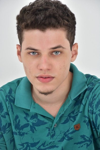 Подборка фильмов с Rafael Machado online на Emblix