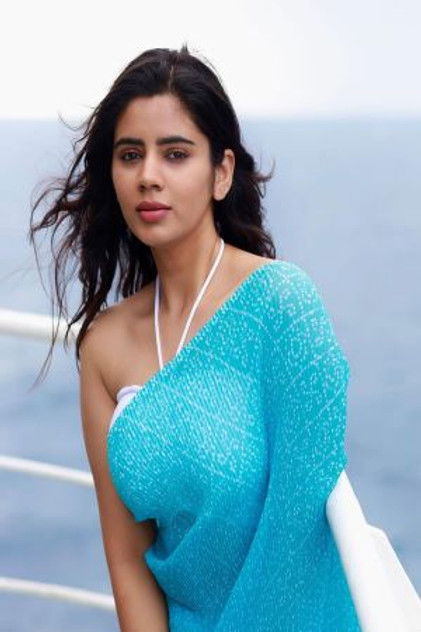 Подборка фильмов с Soundariya Nanjundan online на Emblix