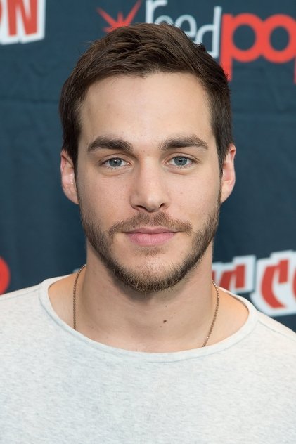 Подборка фильмов с Chris Wood online на Emblix