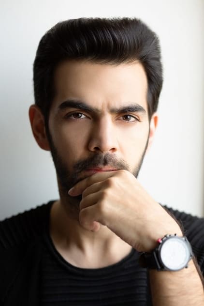 Подборка фильмов с Karan Grover online на Emblix