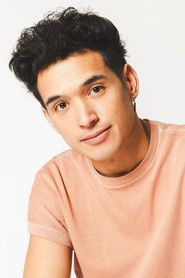 Подборка фильмов с Закари Ной Пизер online на Emblix