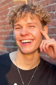 Подборка фильмов с Quinn Bezemer online на Emblix
