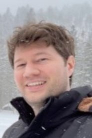 Подборка фильмов с Джеймс Ньюлендс online на Emblix