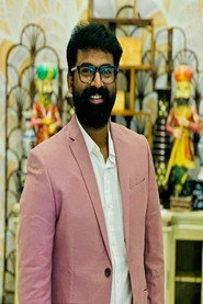Подборка фильмов с Nagavelli Vidya Sagar online на Emblix