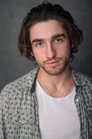 Подборка фильмов с Алдоус Чокайло Сквайр online на Emblix