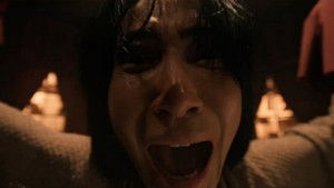 Она не мать кадр 32 онлайн-кинотеатр Эмбликс