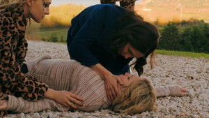 Из многих кадр 38 на Эмбликс в Hd