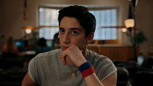 Школьные духи кадр 30 на Эмбликс в Hd