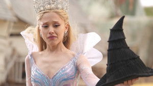 Злая. Часть 2 кадр 229 онлайн-кинотеатр Эмбликс