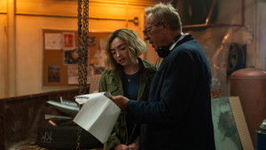 Школьные духи кадр 76 на Эмбликс в Hd