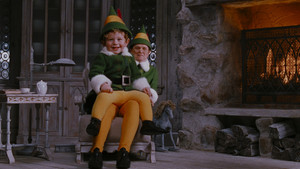 Эльф кадр 64 онлайн-кинотеатр Эмбликс