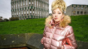 Мэнди кадр 5 на Эмбликс в Hd