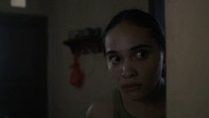 Она не мать кадр 21 онлайн-кинотеатр Эмбликс