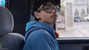 Она не мать кадр 11 онлайн-кинотеатр Эмбликс