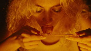 Она больше любила цветы кадр 6 онлайн-кинотеатр Эмбликс