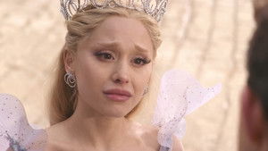 Злая. Часть 2 кадр 232 онлайн-кинотеатр Эмбликс