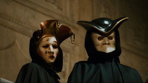 С широко закрытыми глазами кадр 96 онлайн-кинотеатр Эмбликс