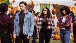 Школьные духи кадр 74 на Эмбликс в Hd