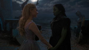 Злая. Часть 2 кадр 205 онлайн-кинотеатр Эмбликс