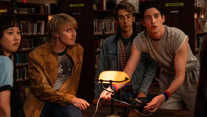 Школьные духи кадр 4 на Эмбликс в Hd