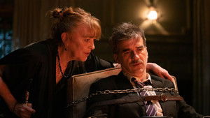 Безумная старуха кадр 3 онлайн-кинотеатр Эмбликс