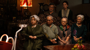 Полезный призрак кадр 1 онлайн-кинотеатр Эмбликс