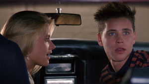 Поспешное бегство кадр 2 онлайн-кинотеатр Эмбликс