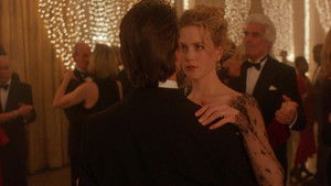 С широко закрытыми глазами кадр 75 онлайн-кинотеатр Эмбликс