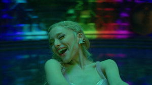 Злая. Часть 2 кадр 148 онлайн-кинотеатр Эмбликс