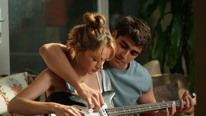 С нами ничего не случится кадр 3 на Эмбликс в Hd