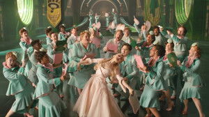 Злая. Часть 2 кадр 220 онлайн-кинотеатр Эмбликс