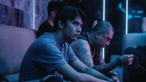 Саранча кадр 2 онлайн-кинотеатр Эмбликс