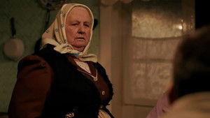 Соседка кадр 2 онлайн-кинотеатр Эмбликс