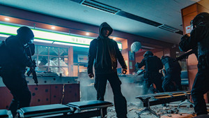 Денежный герой кадр 2 на Эмбликс в Hd