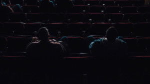 Полицейский в штатском кадр 17 онлайн-кинотеатр Эмбликс